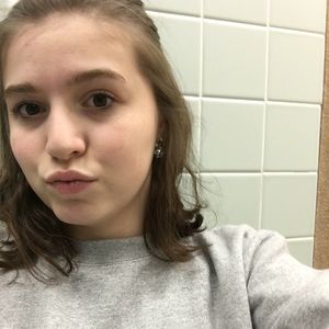 Meet your Posher, Briana