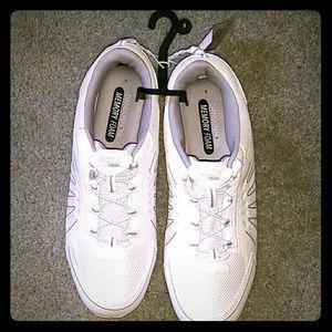 NEW! White sneakers!