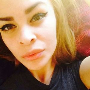 Meet your Posher, Eva