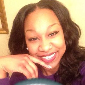 Meet your Posher, Alona