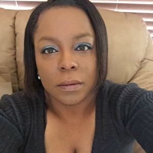 Meet your Posher, Holly