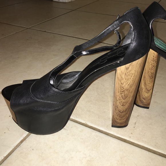 Slightly worn Jessica Simpson Heels - Picture 2 of 4