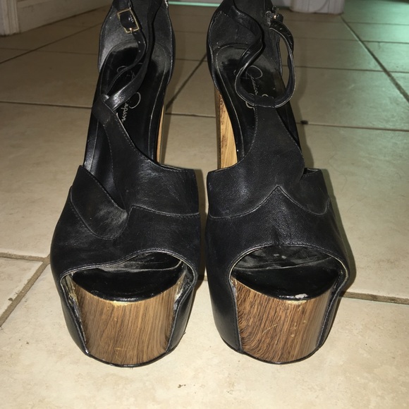 Slightly worn Jessica Simpson Heels - Picture 4 of 4