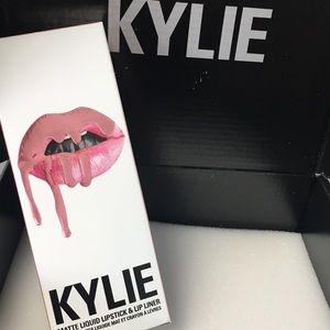 🔴SOLD🔴Kylie "Koko K" Liquid Lipstick & Lip Liner