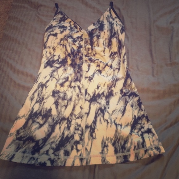 Lululemon RARE Power Y Yoga Top