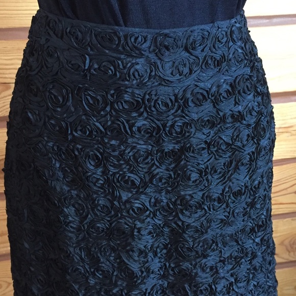 💞 HOST PICK 💞 Vintage Black Midi Pencil Skirt Christmas Holidays