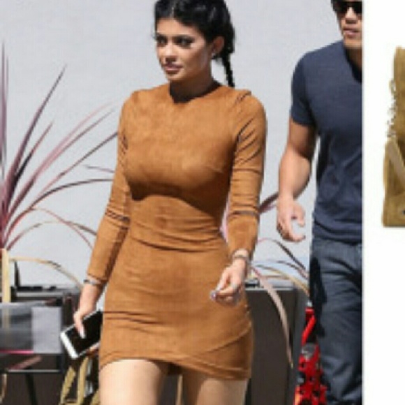 Dress - Picture 3 of 3