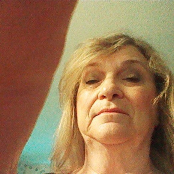 Meet your Posher, Claudette - Picture 1 of 1