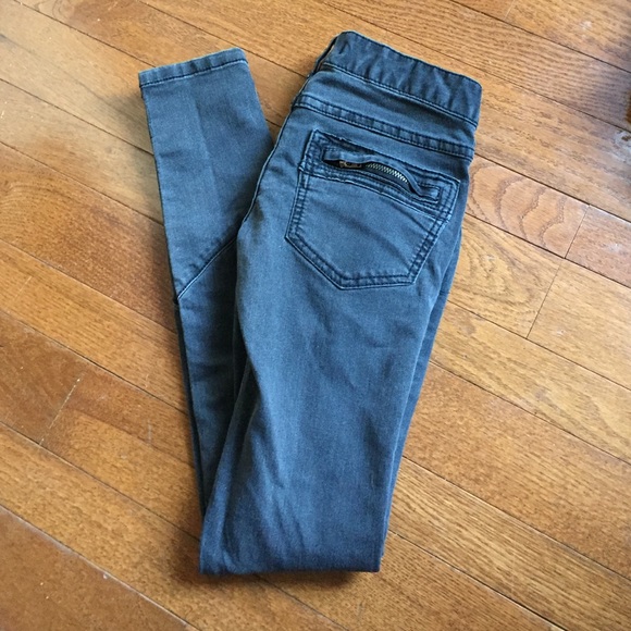 Free people size 00 gray jeans