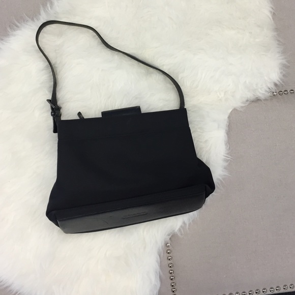 2X HP🎊 Coach black shoulder bag