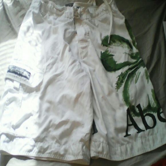 *Abercrombie shorts(Men's)