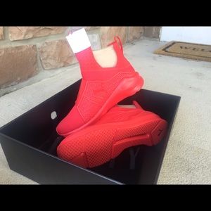 Red Fenty Trainers PumaxRihanna.Size 8.5 BRAND NEW