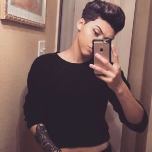 Meet your Posher, Kaitlyn