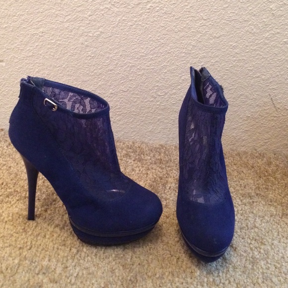 Blue lace heals
