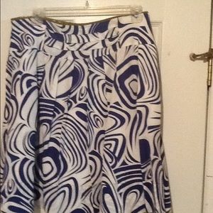 Cabi a lined skirt size 4 color blue and white .