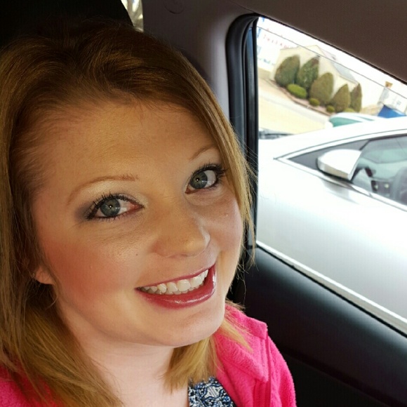 Meet your Posher, Anna - Picture 1 of 1