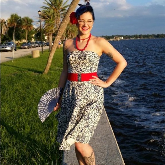 Meet your Posher, Kristen - Picture 2 of 6