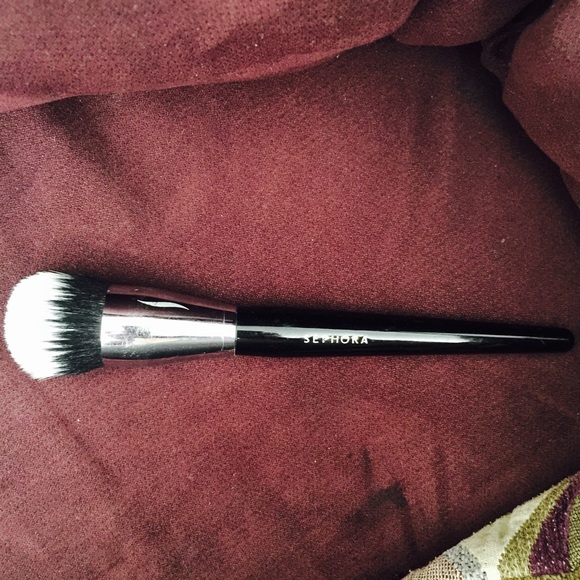 Sephora - Pro Dome Stippling brush