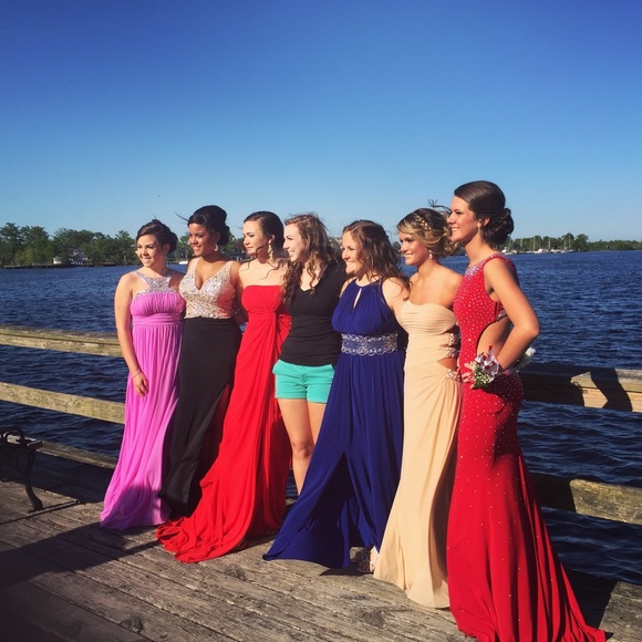 Beautiful open back prom dress! - Picture 4 of 8