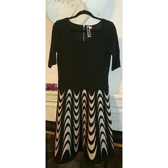 NWOT Julian Taylor Sweater Dress - Picture 2 of 4