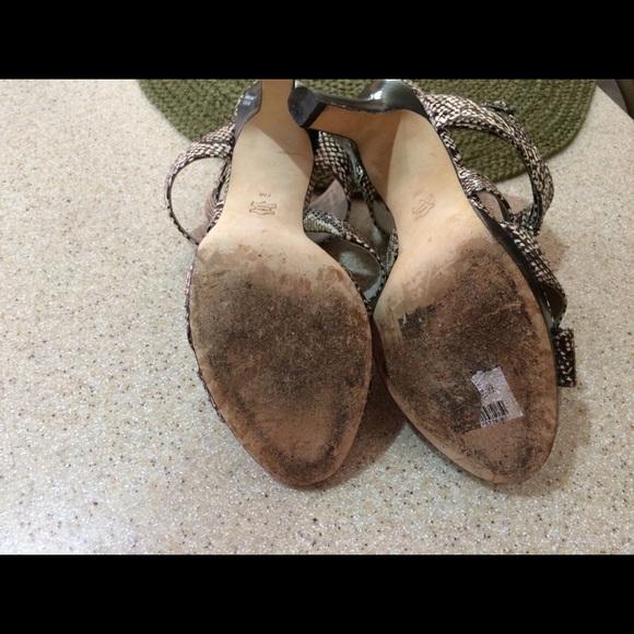 Shoe - Picture 4 of 4