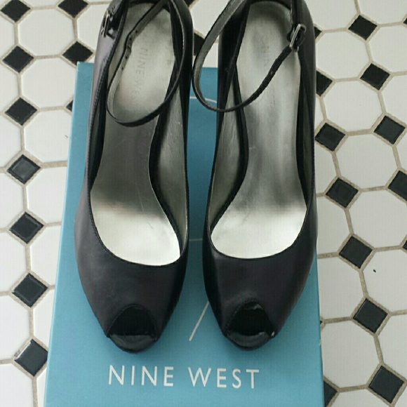 Nine West Peep Toe