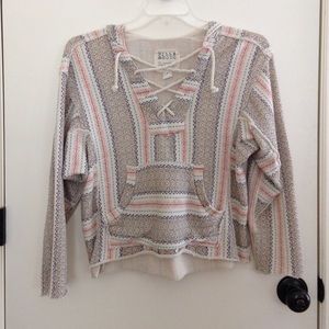 🌺 Authentic Billa Bong sweater 🌺