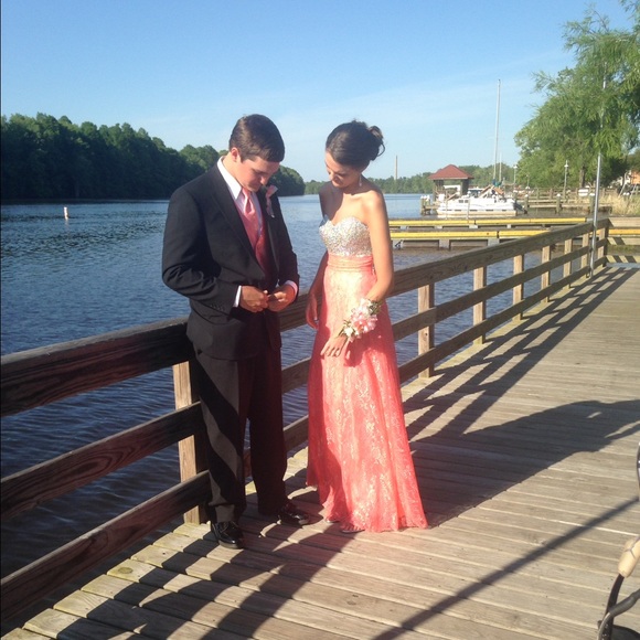 Prom Dress! - Picture 2 of 6