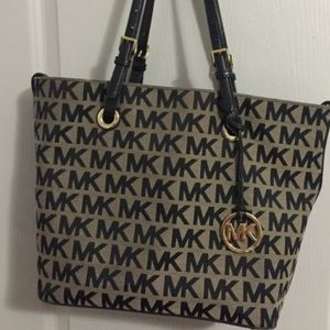 Michael Kors purse