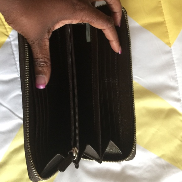 Authentic Coach wallet - Picture 2 of 4