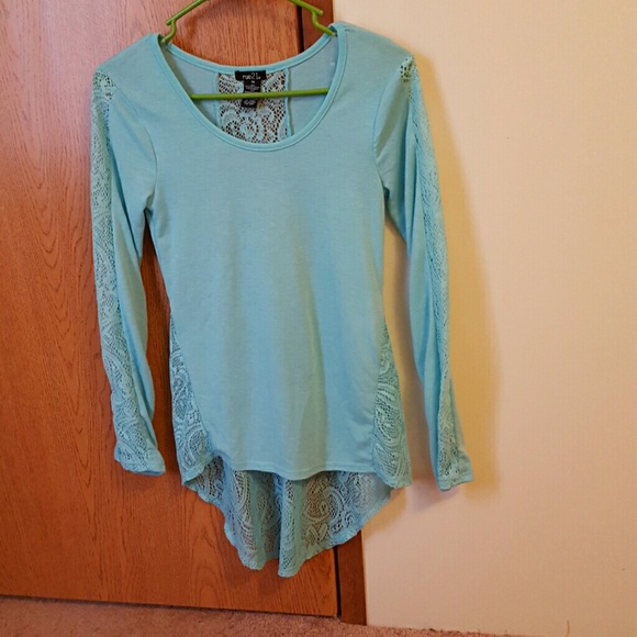 Rue 21 long sleeved shirt