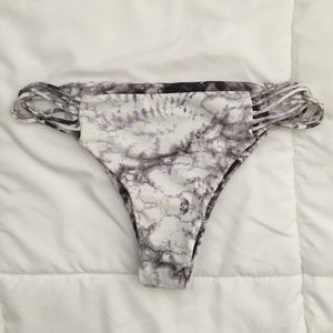 Mikoh Bottoms