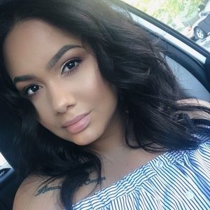 Meet your Posher, Melanie