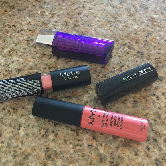 Various Lipsticks 😻