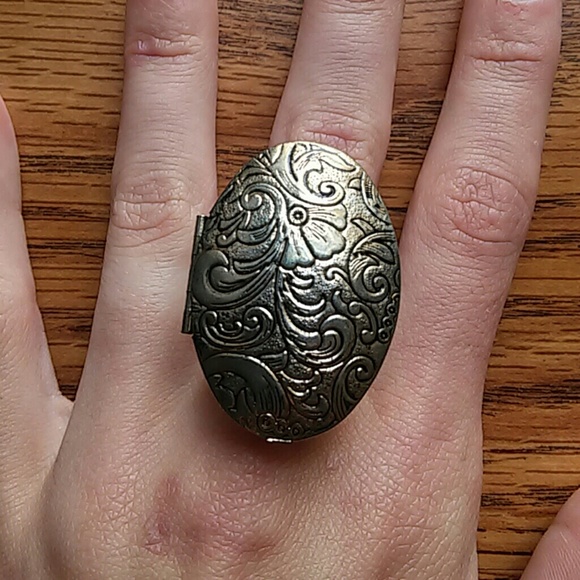 RARE Locket Ring!! - Picture 3 of 4