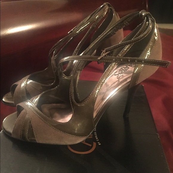 **SOLD** Carlos Santana Fusion Grey Goose Heels. - Picture 1 of 4