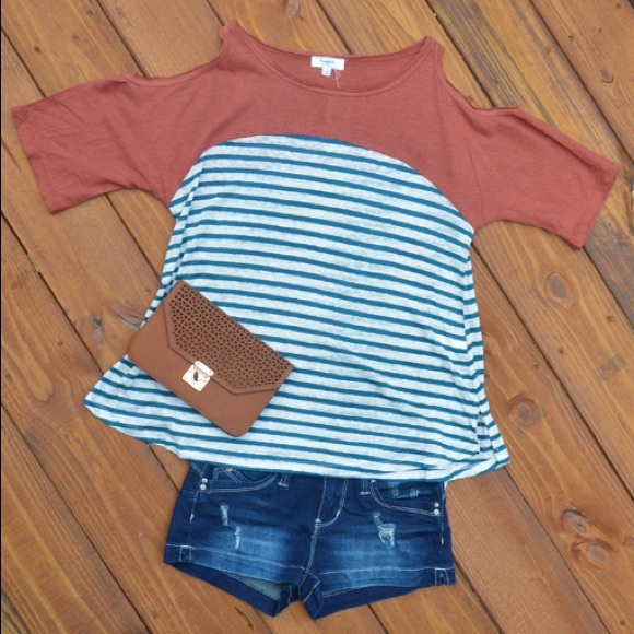 ❗️Last One❗️Sail Away Cold Shoulder Top - Picture 2 of 2