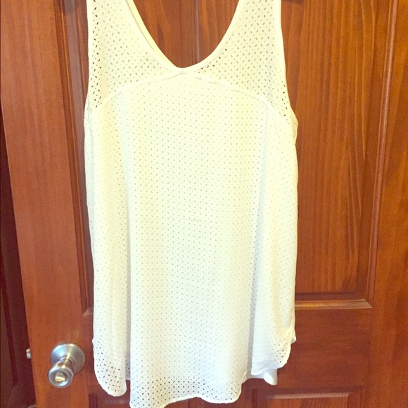 Flowy, cut-out back detail, tank top. - Picture 1 of 4