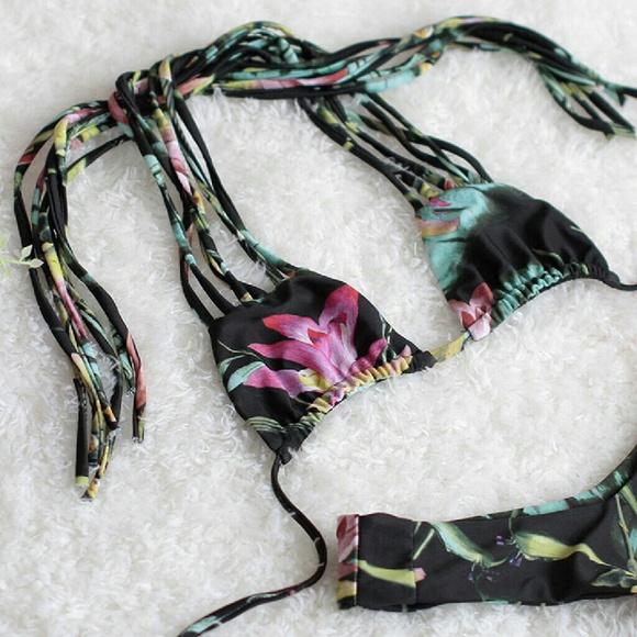 SALE! 🌊Stone Fox  TOP Black Ginger Natasha NWOT