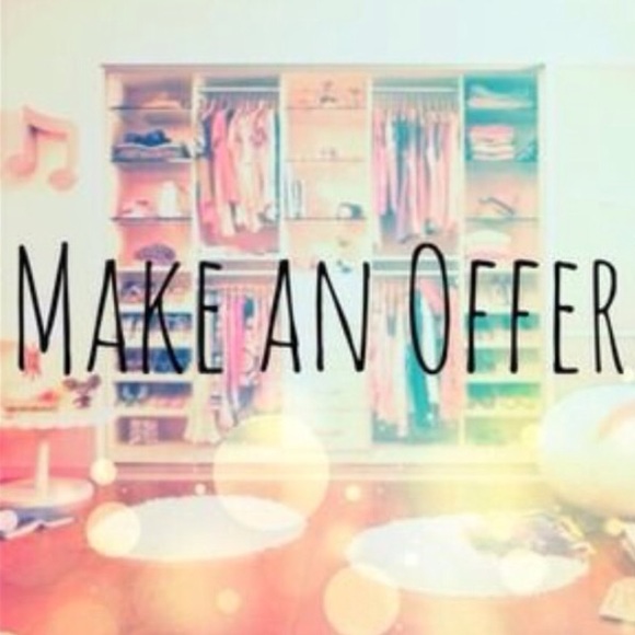 Make an offer! 👙👡👚👗👕👟