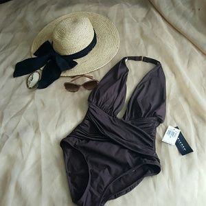 La Blanca deep plunge one price swimsuit NWT