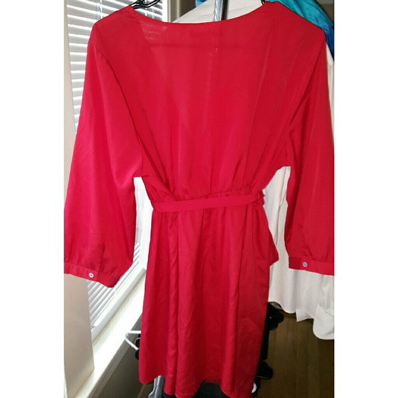 Gorgeous Maternity Top - Picture 3 of 3