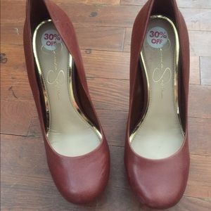 Brown Jessica Simpson pumps