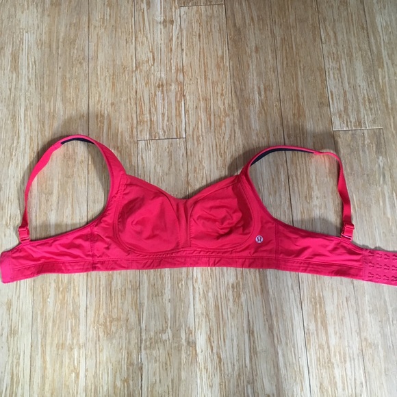 Lulu Lemon TataTamer sports bra in red. Size 34C