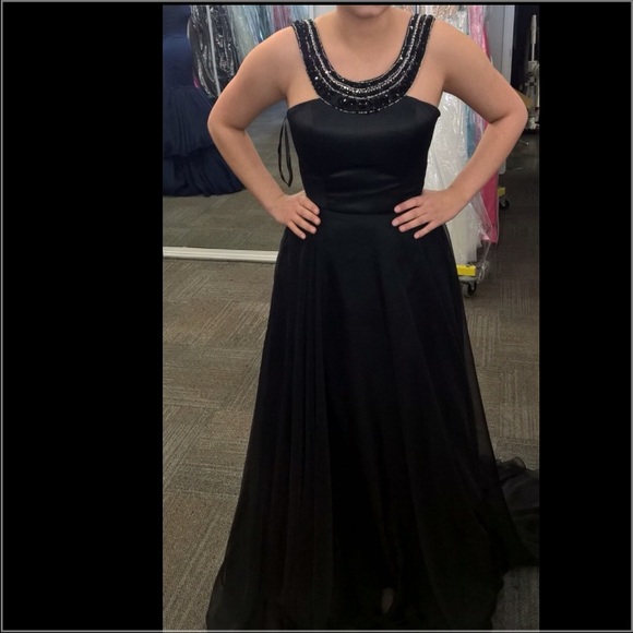 Black Sherri hill dress. Size 6.