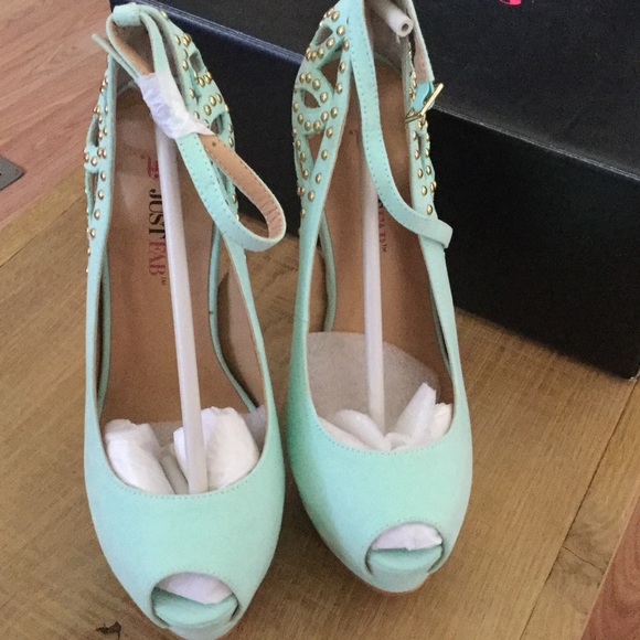 Just fab Shoes - Women's NEW Just Fabulous Size 5.5 Mint Shoes
