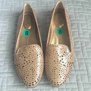 Women's tan patten leather loafers