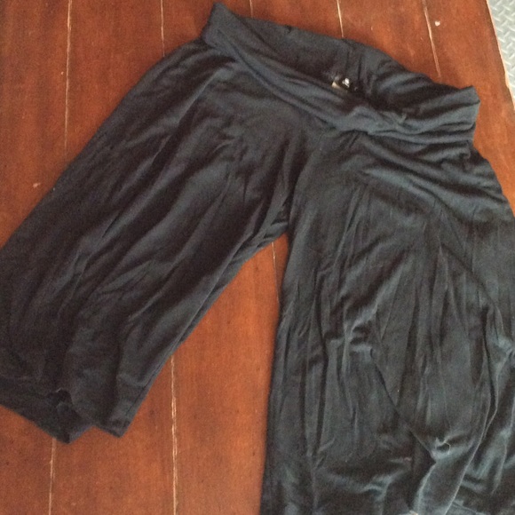 Capri pants
