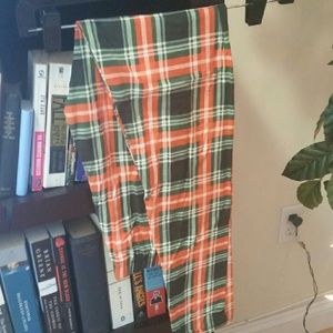 "Shrek" NWT OS LEGGINGS