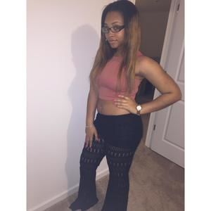 Meet your Posher, Alexis